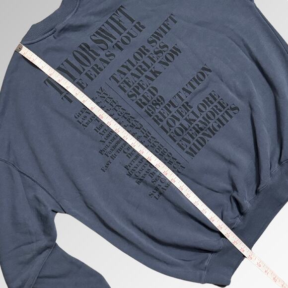NEW Taylor Swift THE ERAS TOUR Blue Crewneck Sweatshirt SIZE MEDIUM *Flaw* READ! - Picture 6 of 6